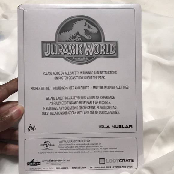 LOOT CRATE PRIMAL MARCH 2017 - Picture 4 of 10